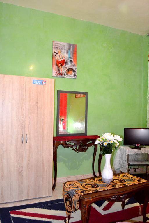 B&B Milon Mestre Bagian luar foto