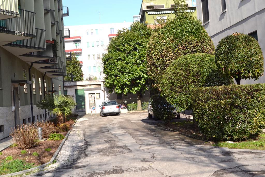 B&B Milon Mestre Bagian luar foto
